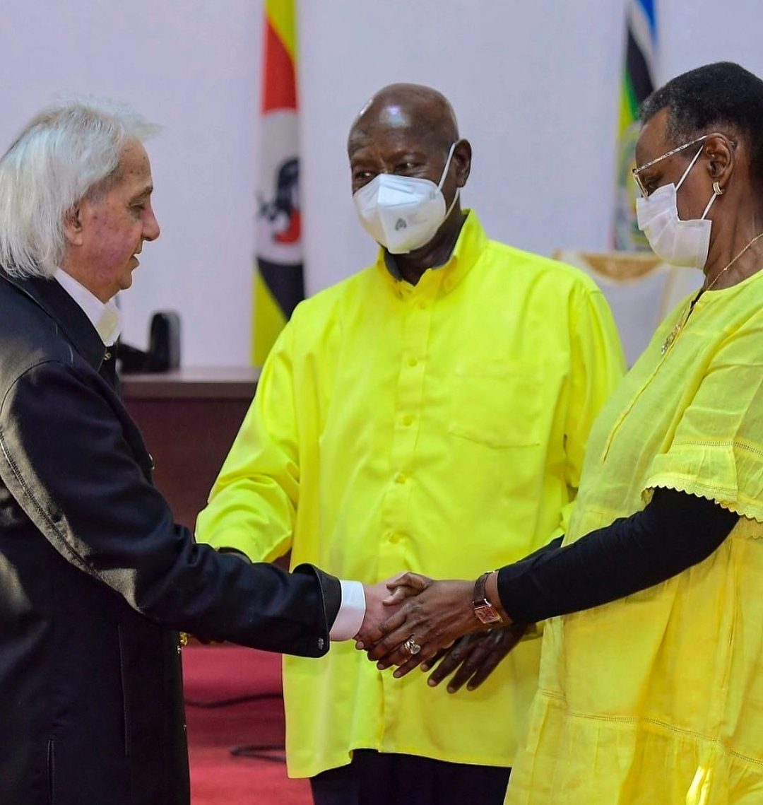 Pastor Benny Hinn’s Uganda Crusade Draws Hundreds of Thousands, Meets President Museveni