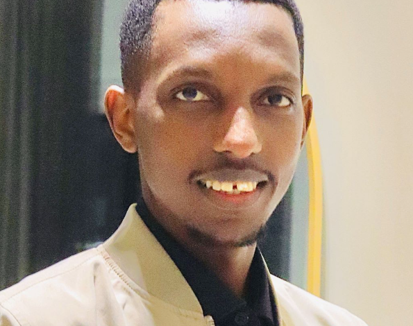 Nyuma y’ukwezi kumwe ashyize hanze iyo yise “Narababariwe,” yongeye gukora mu nganzo.
