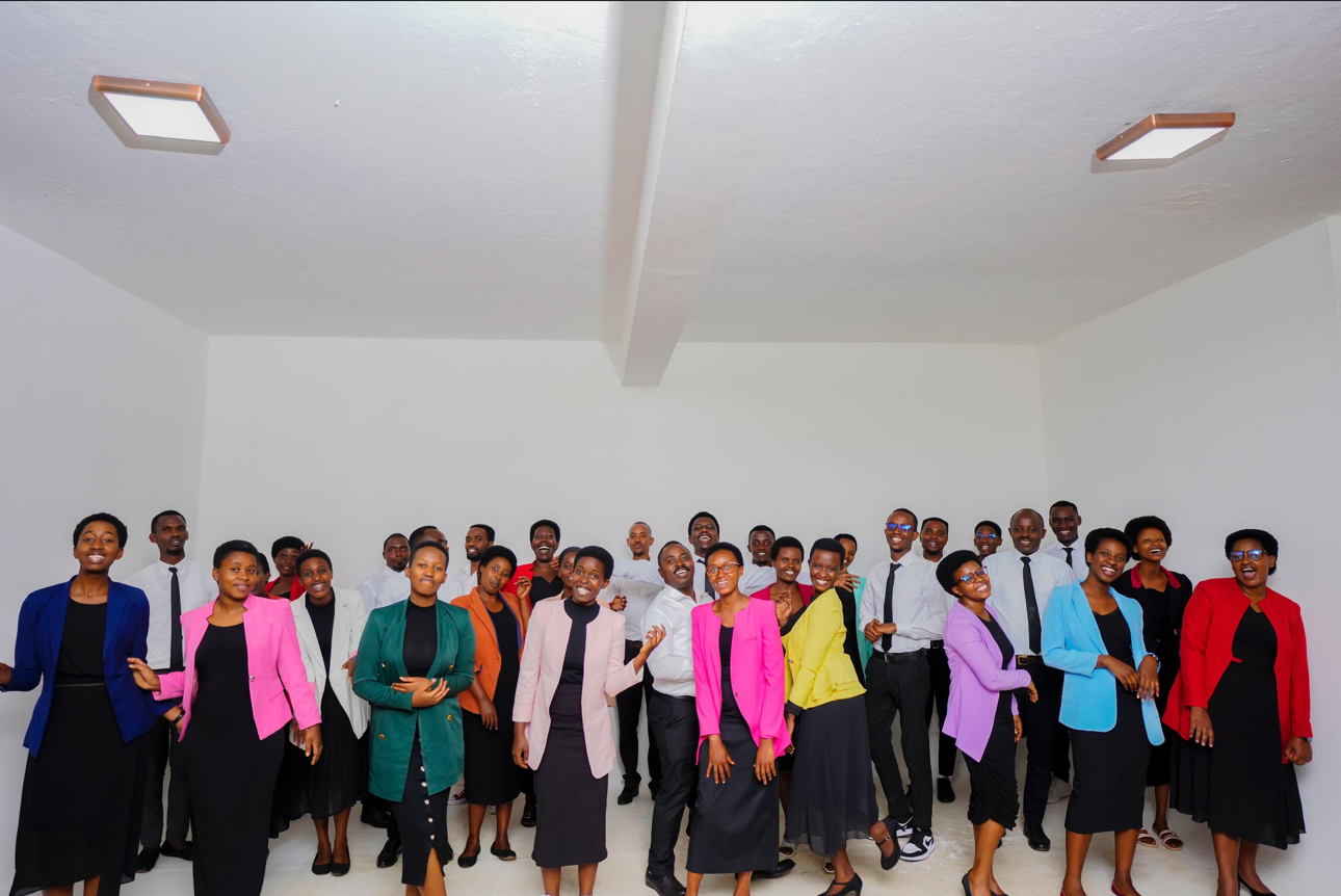 Penuel Choir yashyize indirimbo hanze yise “ Kubita hasi” mu rwego rwo gukangurira abizera gusiga inyuma ikintu cyababuza kumenya Imana