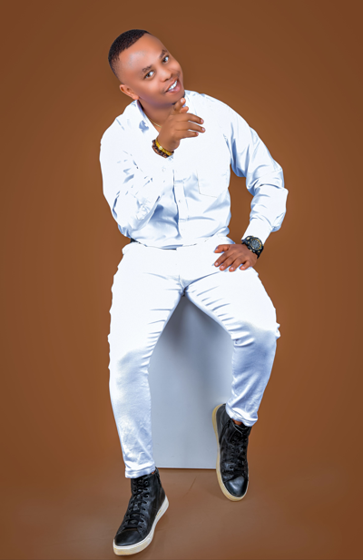 Imana yankoreye byinshi, Umuramyi I- Cyogere yatangaje ko agiye gushyira hanze Album ye yambere