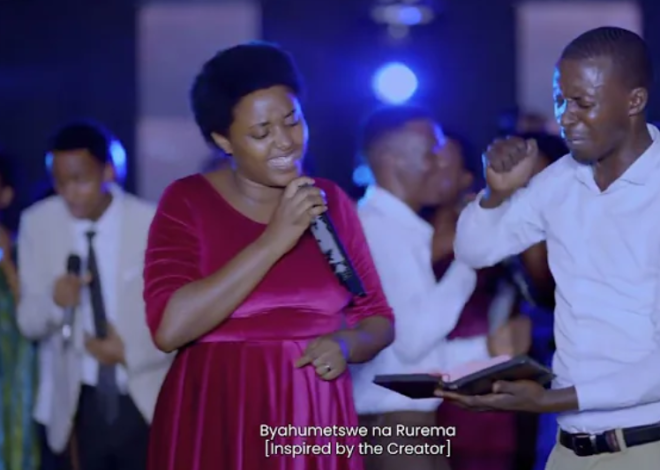 “Bibiliya” Indirimbo Nshya ya Itabaza Choir Yibutsa Abantu Ububasha n’Ubushobozi bw’Ijambo ry’Imana