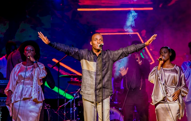 Alex Dusabe agiye kwizihiza imyaka 25 mu muziki binyuze mu gitaramo “Umuyoboro 25 Years Live Concert”