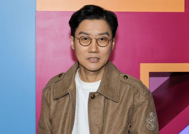Hwang Dong-hyuk, Umusizi w’Inkuru y’Isi: Uko yahanze Squid Game ivuye mu mateka ye bwite