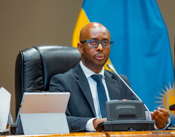 Minisitiri Murangwa yasobanuye impamvu inyungu ku nguzanyo muri SACCO iri hejuru.