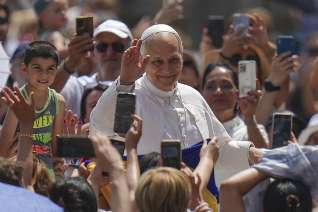 1616564-11-20250615095754-poll-measures-americans-views-popes-reign-begins