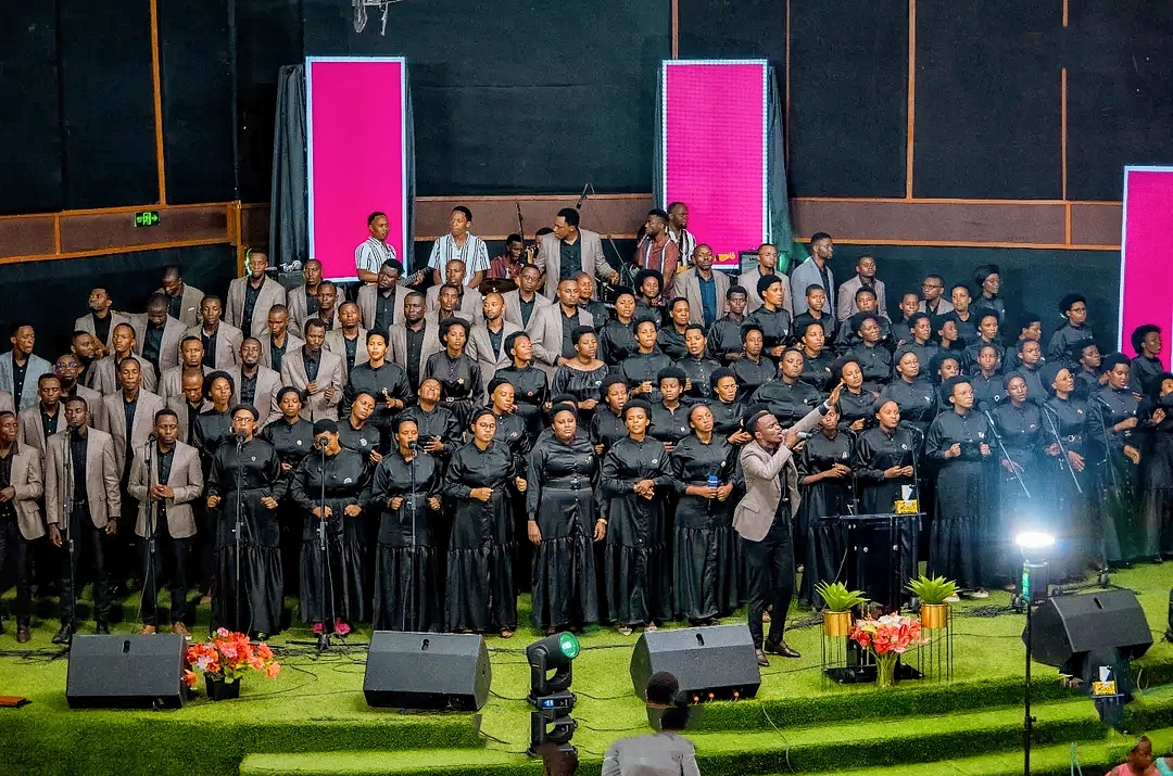 Korali Holy Nation igabanyije amatsiko y’abakunzi b’indirimbo z’Imana, itanga Isezerano ry’Umunsi w’amateka