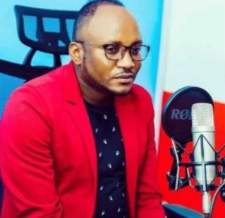 Ni umuvandimwe akaba inshuti_ James Niyonkuru avuga impamvu yatumiye Umuramyi Theo Bosebabireba mu gitaramo “Senga Album Concert”