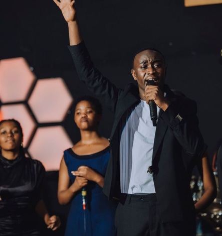 Kuba twizera Imana ntibivuze ko tugomba kuyirebera mu byo dukeneye kurusha ibyo yakoze, Byiringiro Gad yakebuye abizera bose