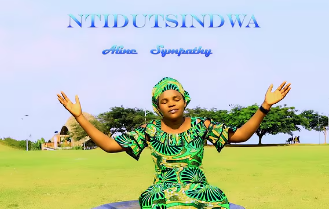 Aline Sympaty yongeye guhumuriza abantu bahura n’ibigeragezo mu ndirimbo nshya “Ntidutsindwa”