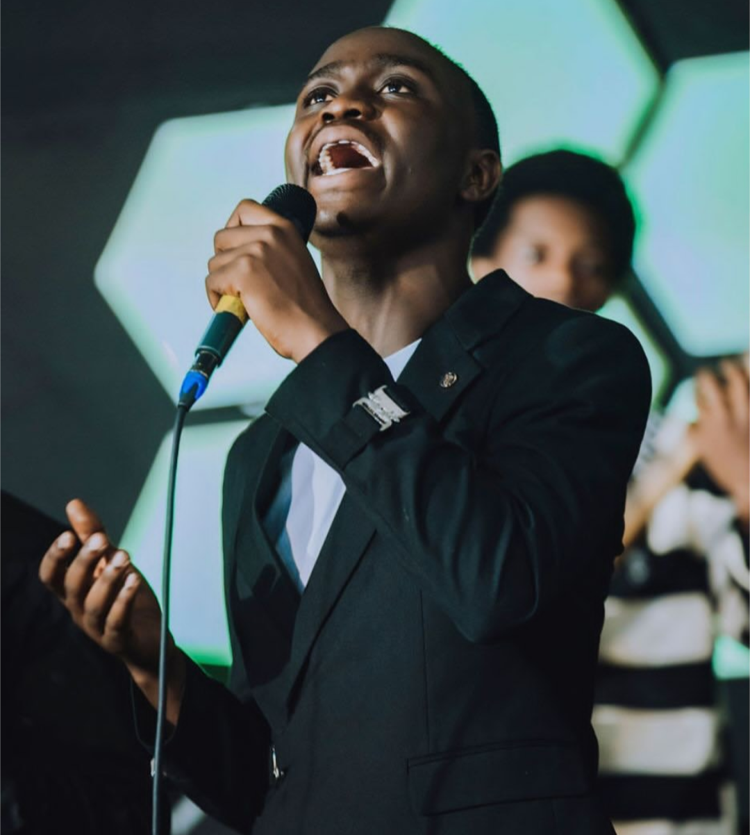 Umuhanzi ufite ishyaka, Gad Byiringiro, yifuza kugeza ubutumwa bwa Gospel ku mfuruka zose z’isi binyuze mu ndirimbo “Nyizera”