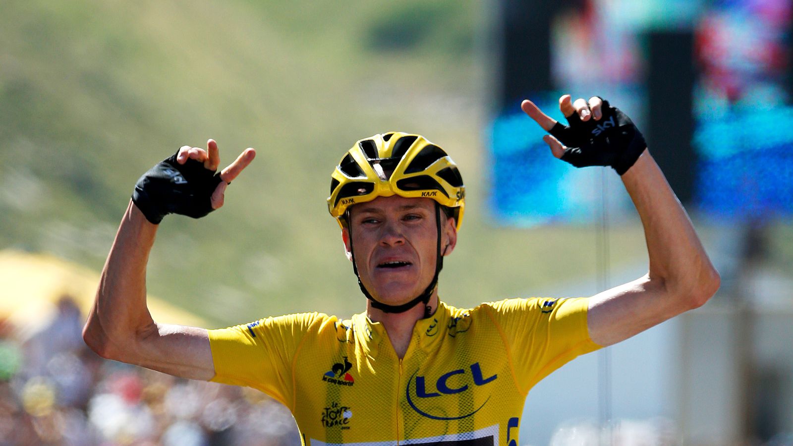 Umunyabigwi mu gusiganwa ku magare Chris Froome yakoze impanuka ikomeye