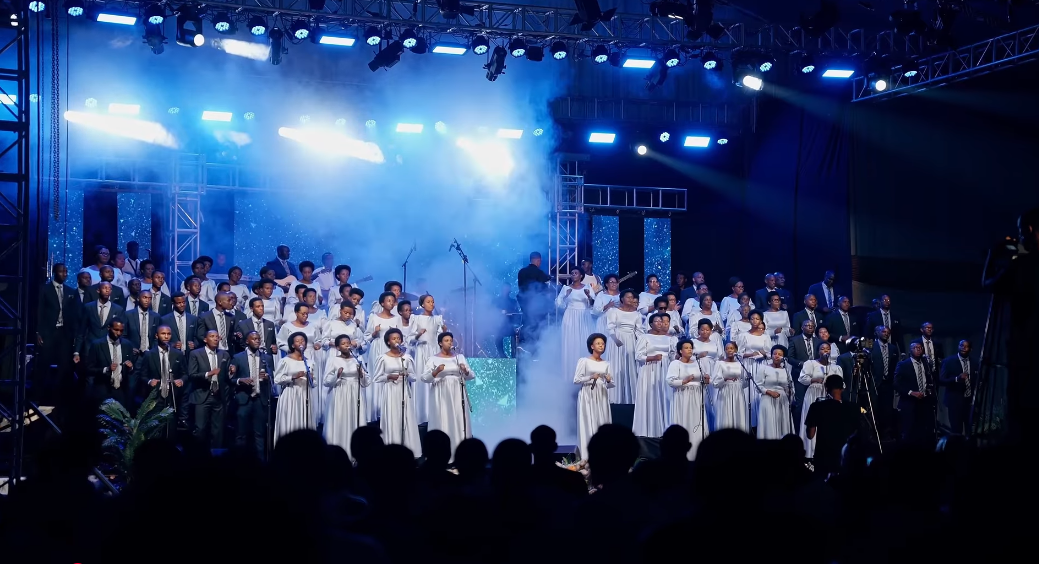 Rehoboth Choir yashyize hanze indirimbo nshya “Turashima Imana” ishimangira agakiza nk’impano y’Imana