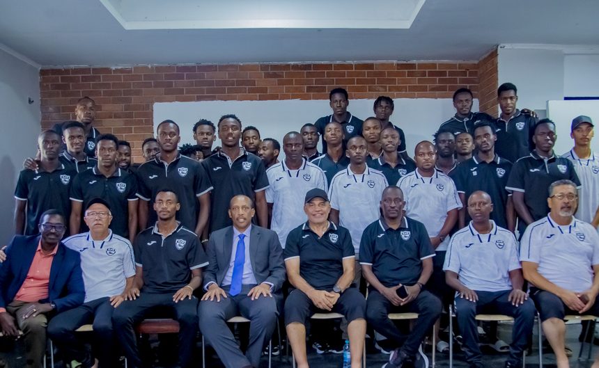 Ambasaderi w’u Rwanda muri Tanzania yasuye APR FC