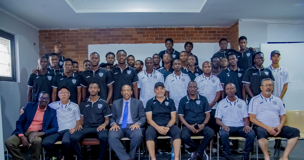 Ambasaderi w’u Rwanda muri Tanzania yasuye APR FC