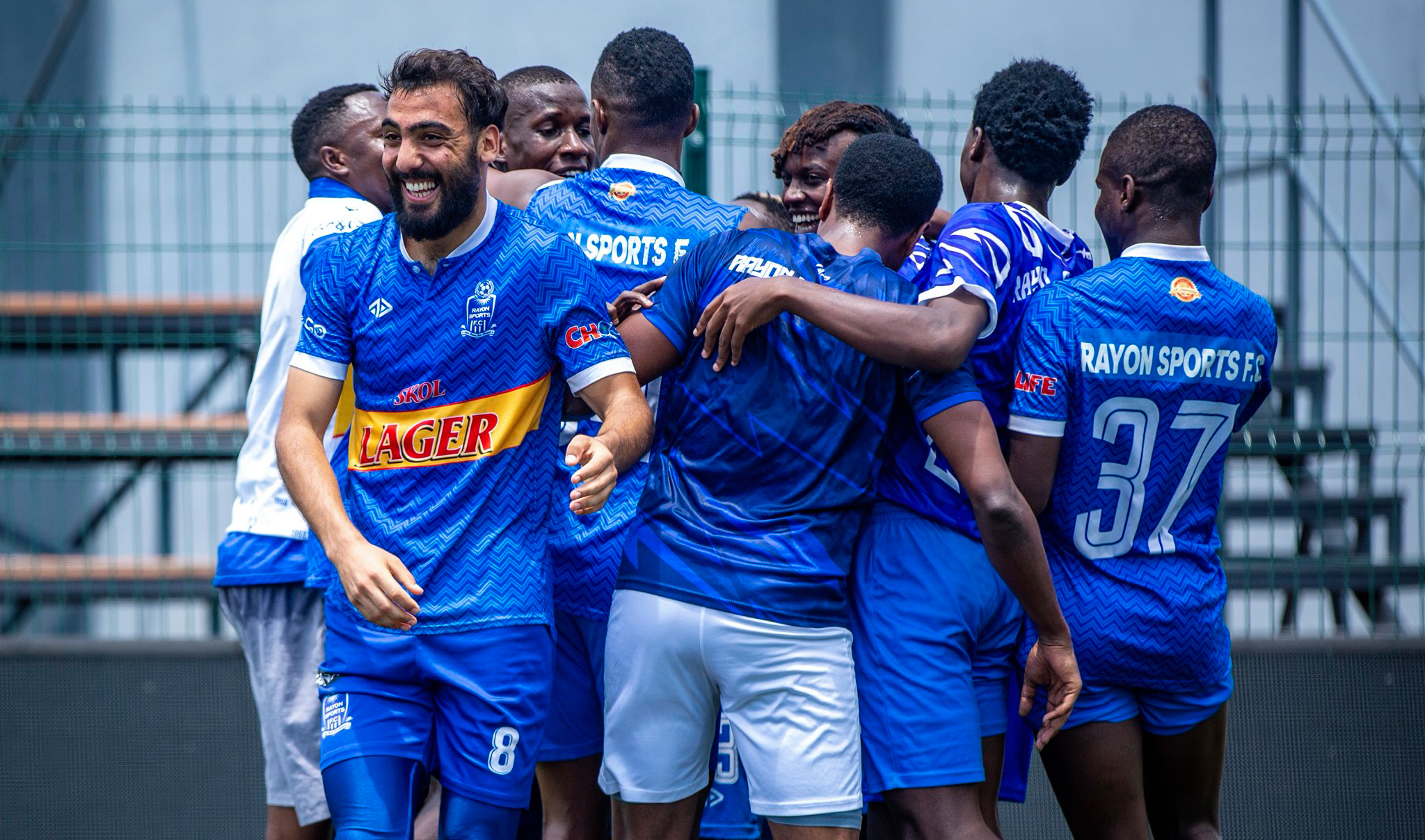 Rayon Sports ikomeje guterwa ingabo mu bitugu mu rwego rwo gukuramo Singida!