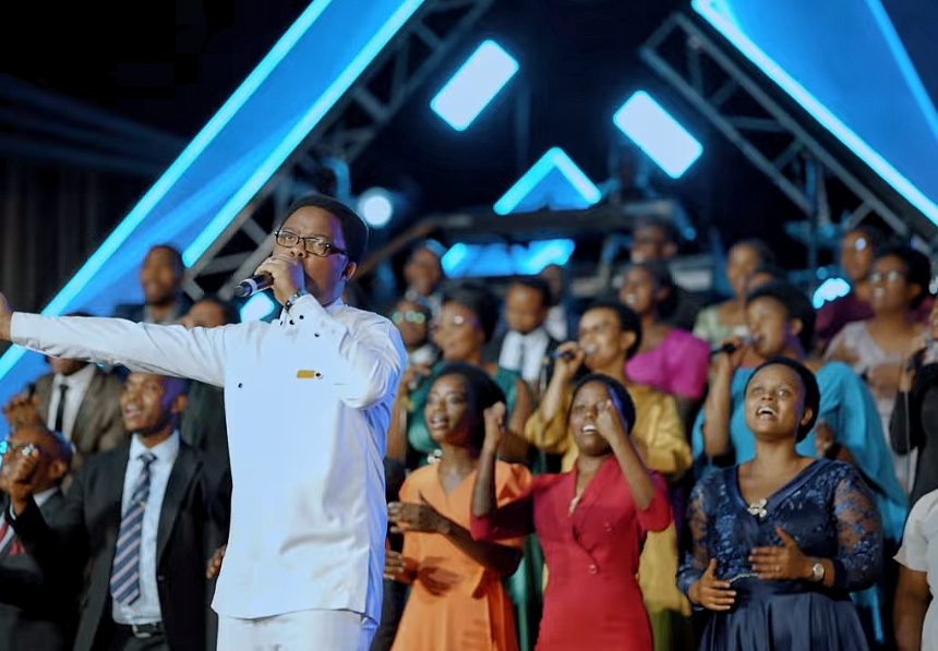 Baraka Choir yatangiranye n’abaririmbyi 12 ubu  barenga 100 ikomeje imyiteguro y’igiterane gikomeye