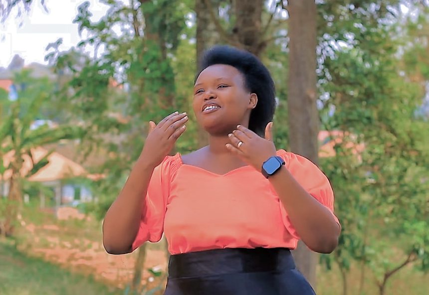 Ntuzibagirwe ineza y’Imana”  Ubutumwa bukomeye bwa Elina Niyegana mu ndirimbo nshya