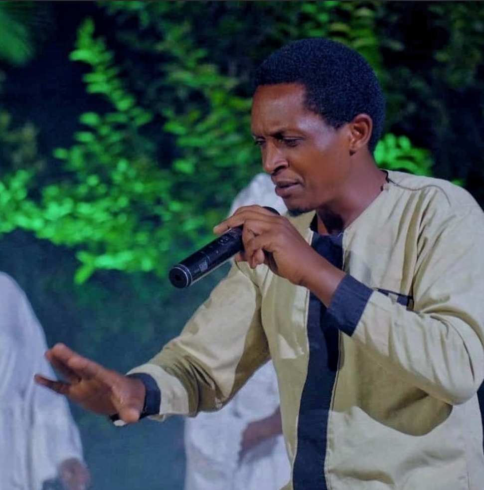 Guceceka bishobora kukubuza umugisha umuramyi Janvier Mwalimu asobanura ubutumwa bwe