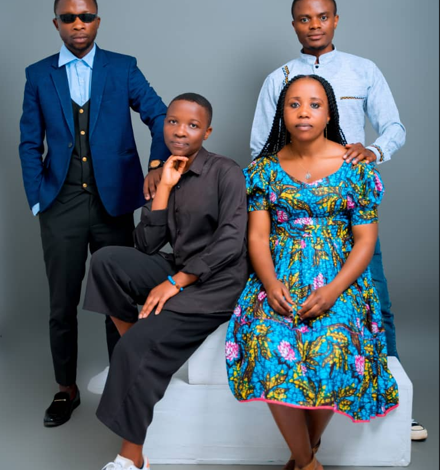 Itsinda ryiyemeje kubera benshi ijwi ry’ukuri n’ihumure mu muziki wa Gospel Nyarwanda rizwi ku izina Amashami Group