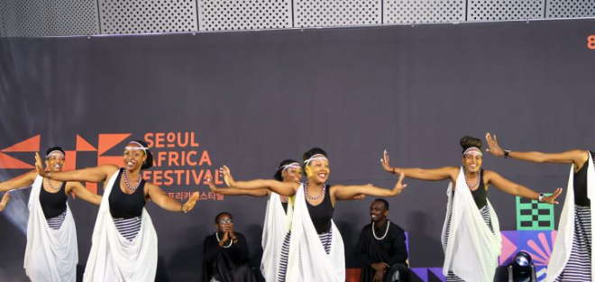 U Rwanda rwerekanye umuco warwo mu iserukiramuco rya 8 rya Afurika ryabereye i Seoul