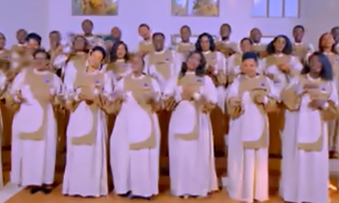 “Ihumure” indirimbo ishimishije ya Inkurunziza Family Choir itwibutsa gukomera no kwiringira Imana