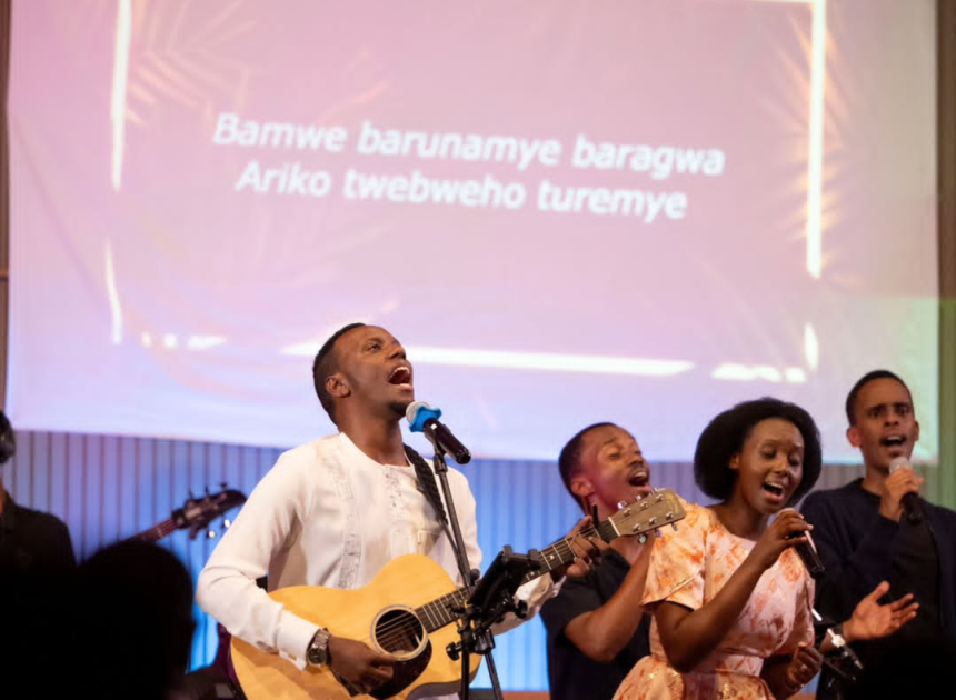 Uruhare rwa Papi Clever na Dorcas mu gusakaza indirimbo zihimbaza Imana ku rwego mpuzamahanga
