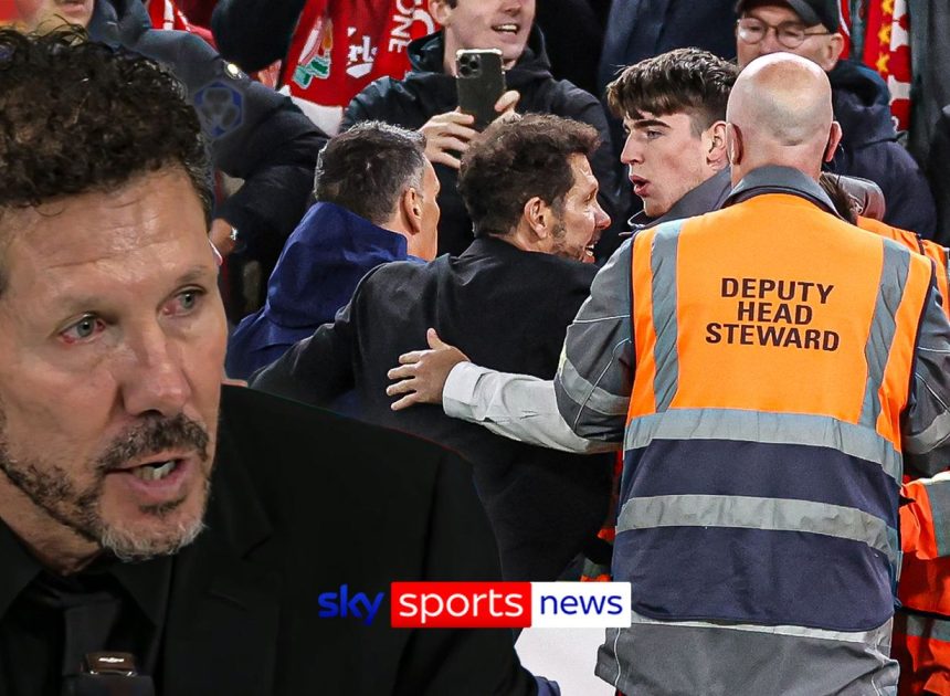 Diego Simeone yavuze impamvu yamuteye gushyamirana n’umufana