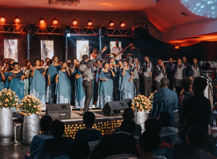 Simuruna Choir ADEPR Kiyovu igiye kumara icyumweru cyose yibereye mu bwiza bw’Imana