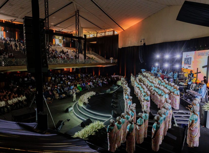 Umunsi wa mbere w’Ibisingizo Live Concert Chorale Baraka yahacanye umucyo
