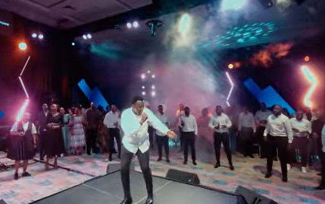 “YESU ARACYAKIZA”: Alarm Ministries Yasohoye Indirimbo Nshya Yibutsa Ubuntu bw’Imana
