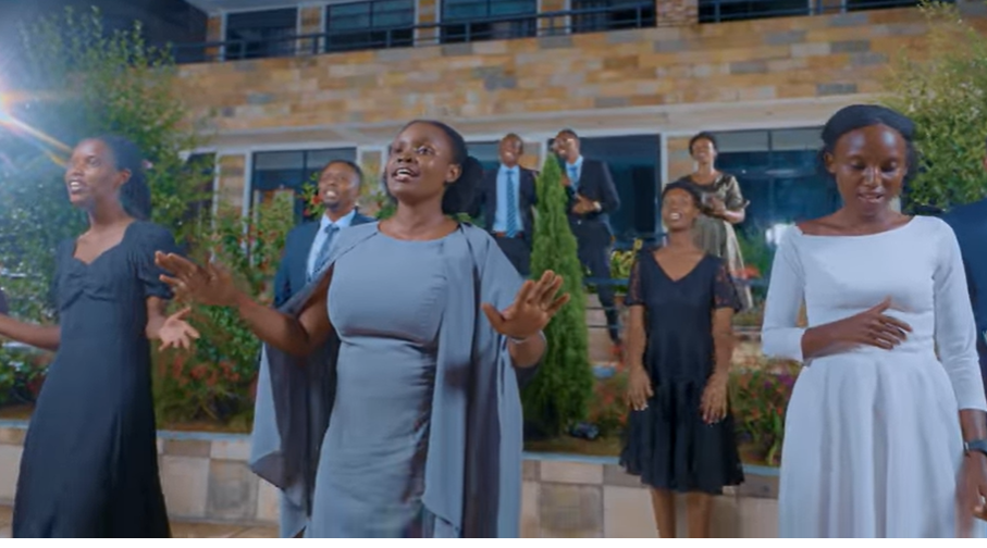 Rapha Singers isaba abantu gukoresha impano bafite mu kogeza inkuru nziza ibinyujije mu ndirimbo “Koresha Impano”