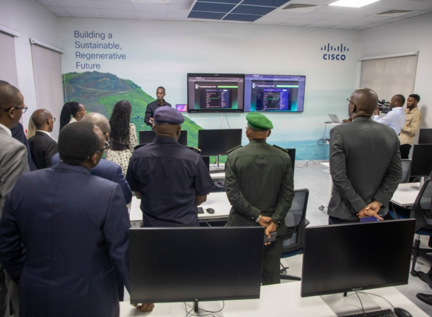 Ibyo ukwiye kumenya kuri Shield Tech Hub yinjirira abajura