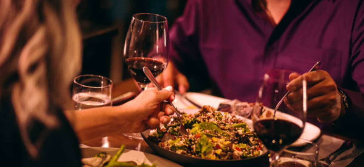 Urubyiruko rwa Gen Z Rurimo Gukundana Rugamije Ibiryo By’Ubuntu