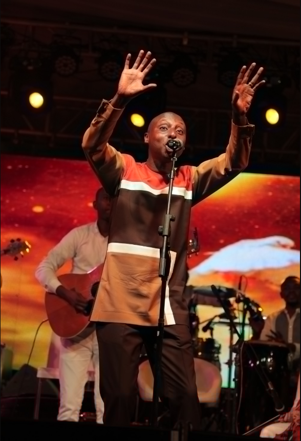 Imbarutso y’indirimbo yitwa “ku meza y’Umwami” na Uwimana Aimé