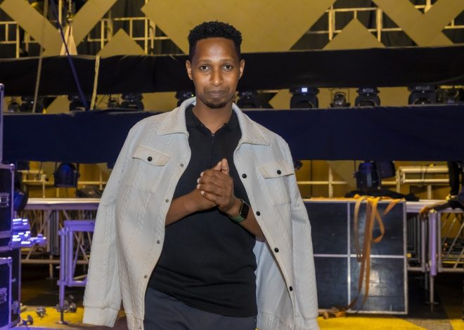Israel Mbonyi yemeje ko Imyiteguro yo kumurika Album ya Gatanu ifite indirimbo 14 yararangiye
