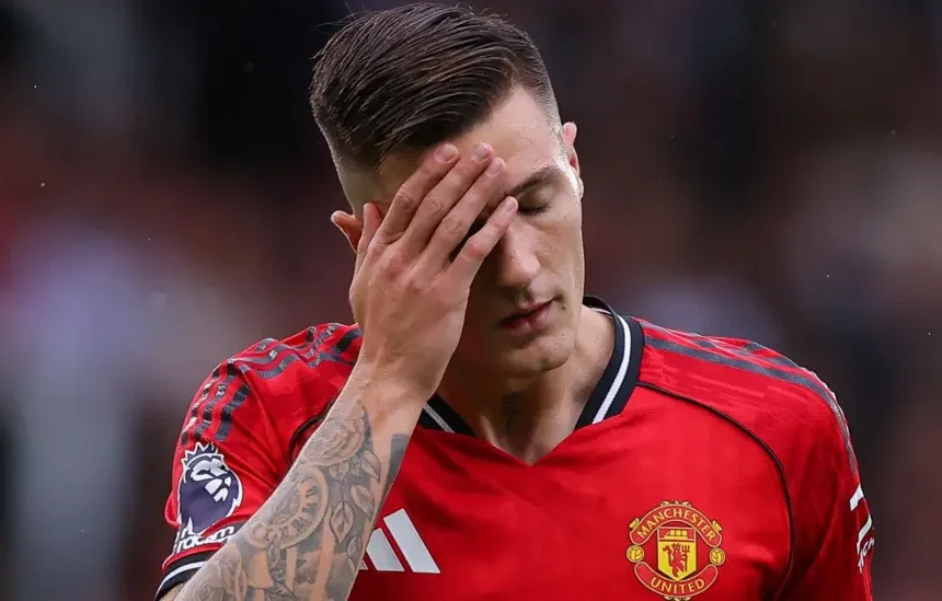 Manchester United ishobora kubura rutahizamu wayo mu gihe kingana n’ibyumweru bine