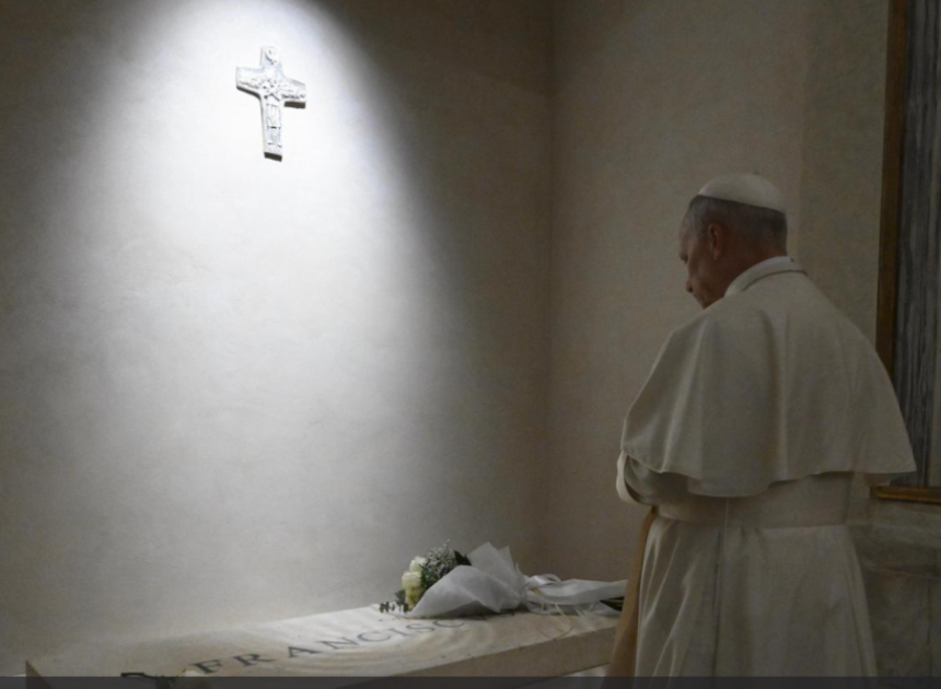 Papa Leo Yasuye Basilika Ya Mutagatifu Mariya Major Asabira Papa Francis 