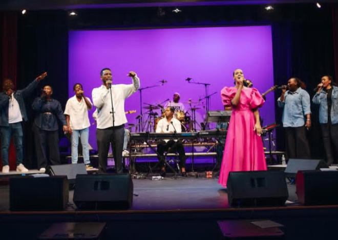 James na Daniella batangaje ko baziririmba indirimbo shya mu gitaramo Endless worship