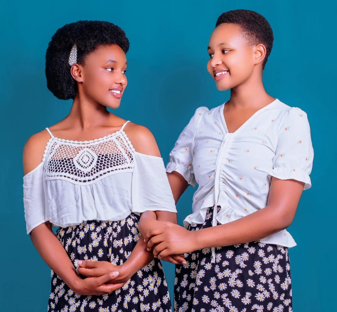 Bwa mbere Alicia na Germaine bavuze uruhare rwa mama wabo mu ndirimbo nshya yitwa Ibendera