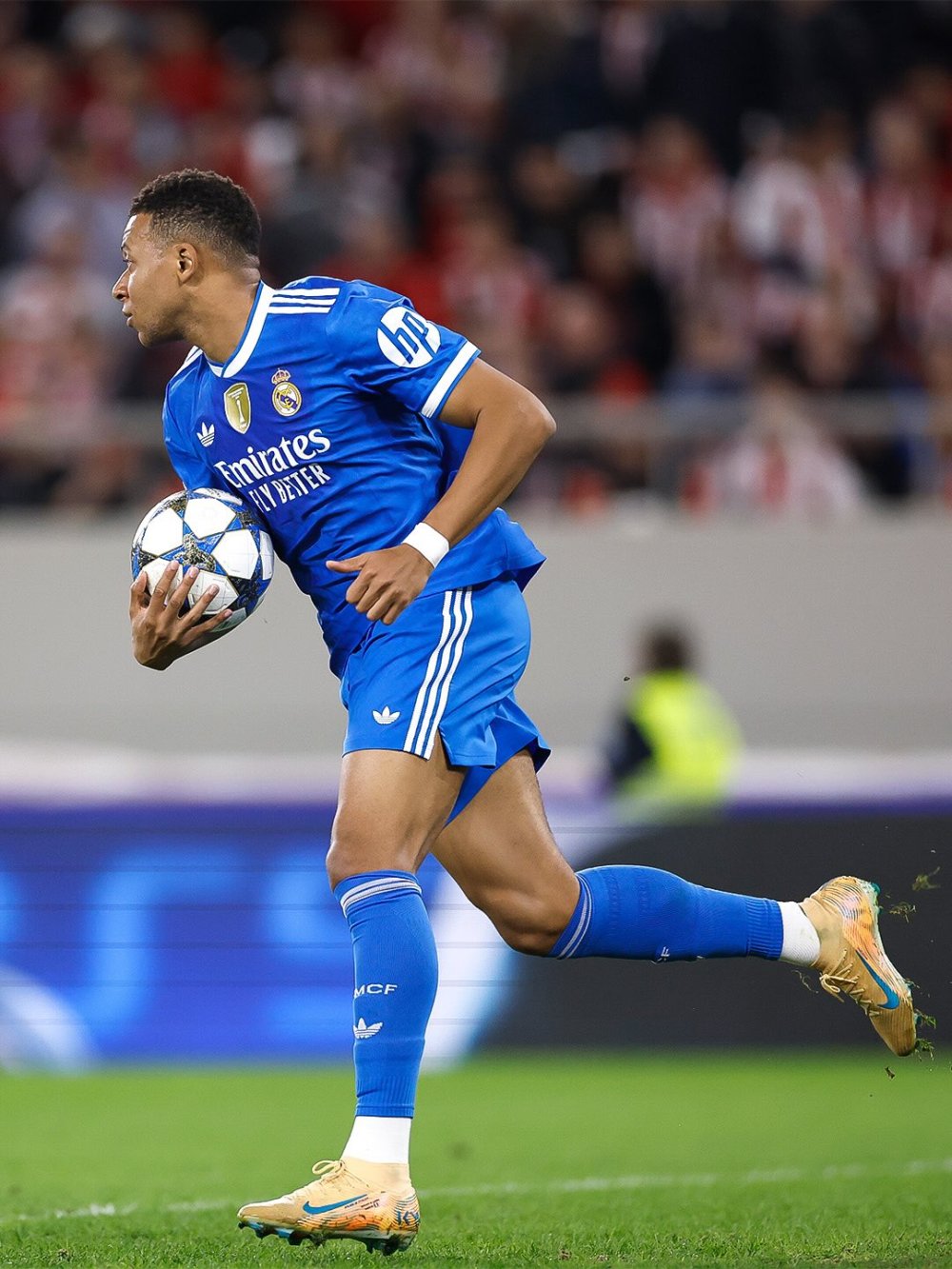 UCL : Arsenal ikomeje kuziyoboza inkoni y’icyuma; Uko imikino yose yagenze