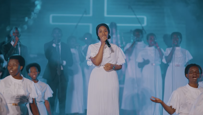 Abakorerayesus Choir (ADEPR Rukurazo) yashyize hanze indirimbo “Ntama w’Imana” ikomeje guhembura imitima ya benshi