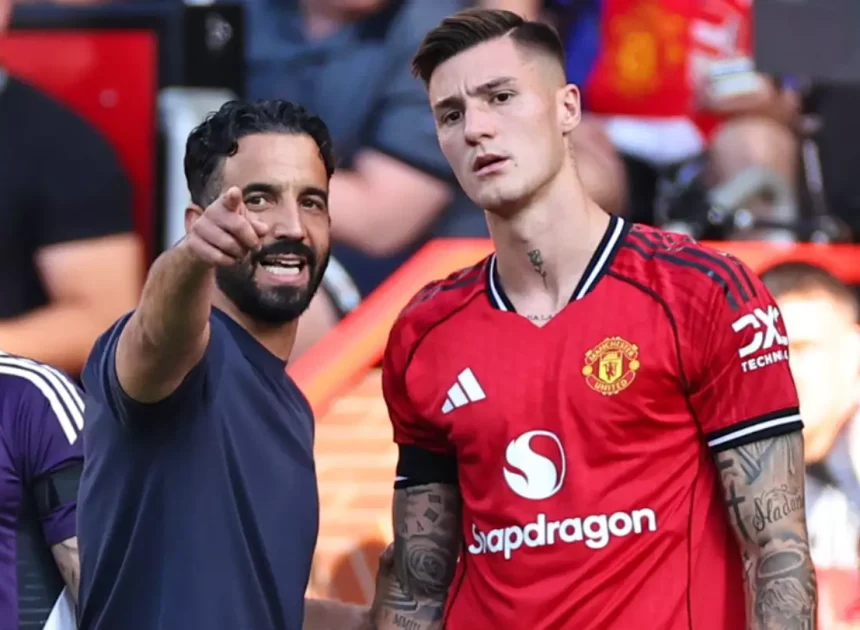 Ibibazo bya Benjamin Šeško bigiye gutuma Manchester United ijya ku isoko