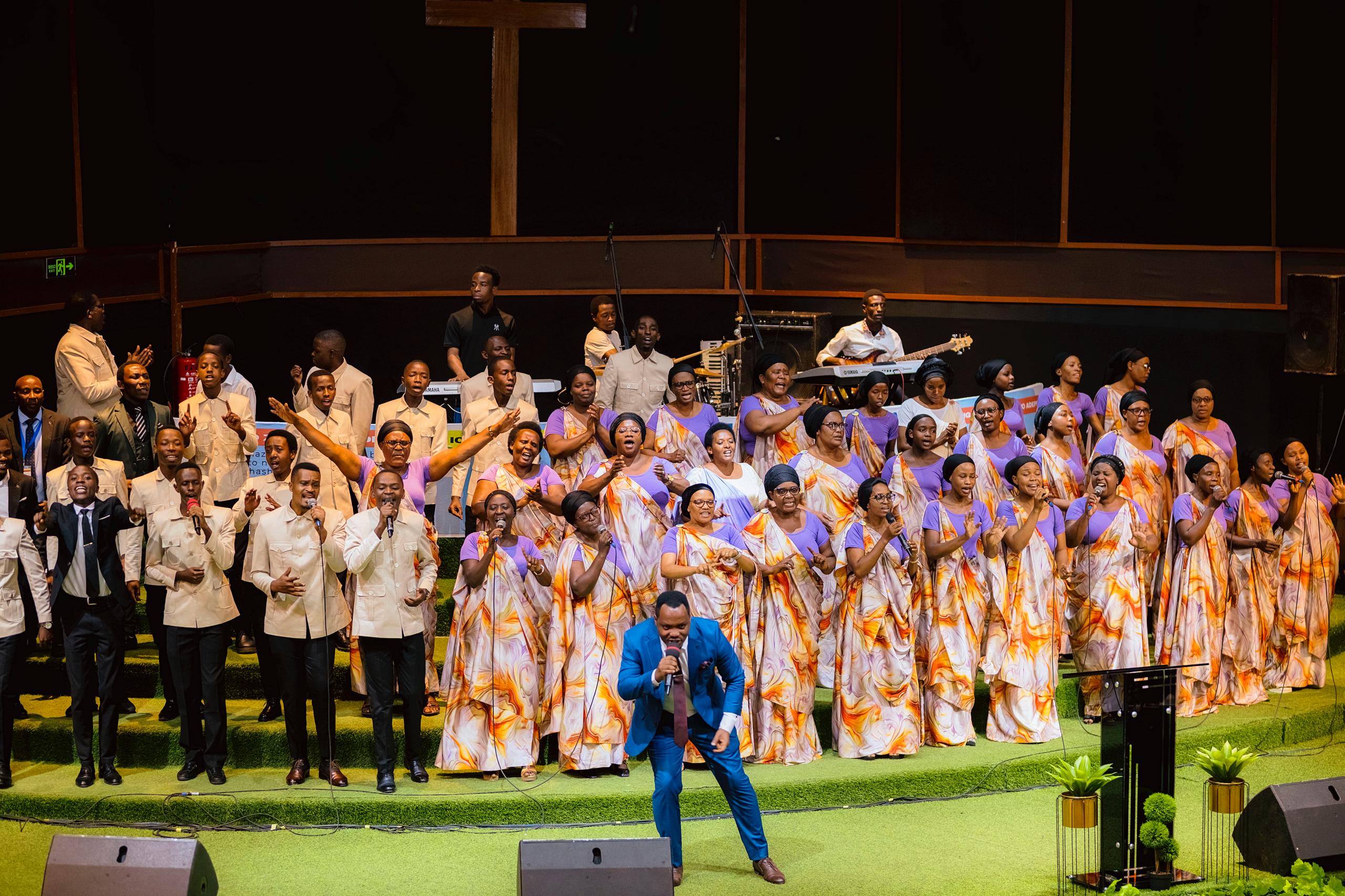 Special Evangelical week:Korali Bethlehem ADEPR Gisenyi Irakataje mu Gusoza Umwaka mu mashimwe n’Ivugabutumwa hamwe na Alex Dusabe