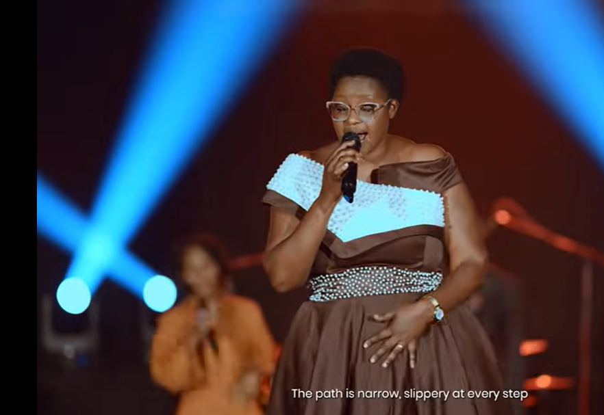 Aline Uwera Yashyize Hanze Indirimbo Ye Ya Mbere Yise “Wicogora”