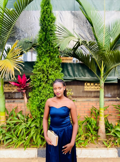 Umulisa Cynthia yongeye kugarukana imbaduko mu ruganda rwo gukora imiziki yo kuramya no guhimbaza Imana       