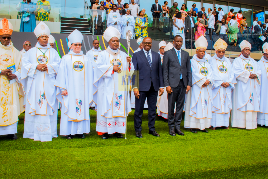 Mu butumwa bwa Noheri, Abepiskopi Gatolika bibukije Leta ko hari Kiliziya zujuje ibisabwa zikomeje gufungwa
