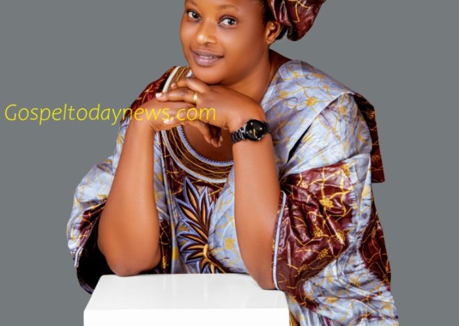 Aline Uwera yasohoye indirimbo nshya “Ongera wivuge Mana” ishingiye ku isengesho n’ubuhamya bw’ukwizera