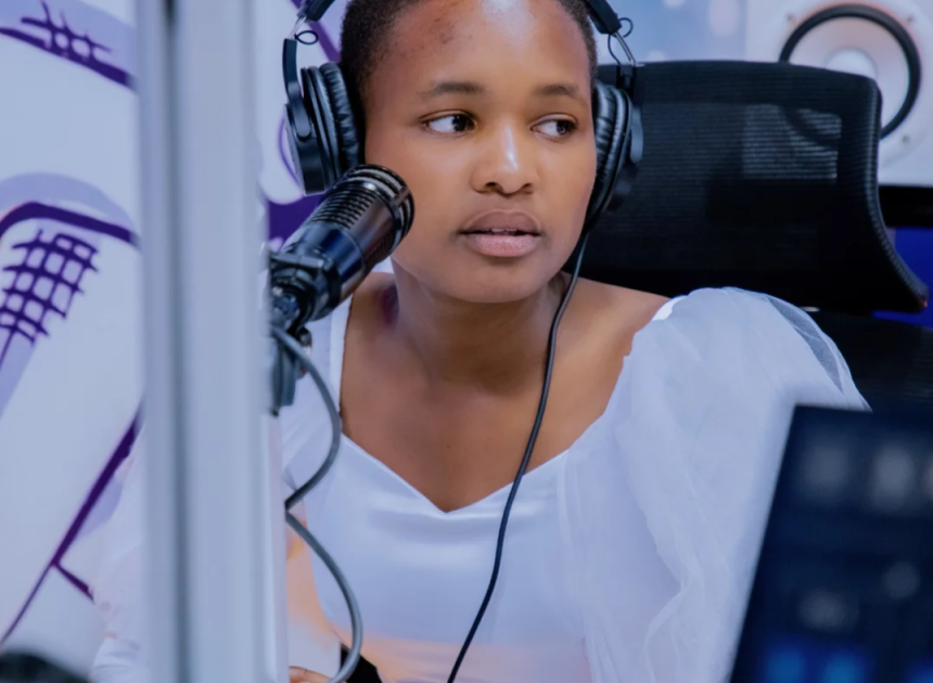 Ubuhanuzi bwa Alicia ku sabukuru ya Germaine bukomeje gushimangira urukundo ruhuza aba bavandimwe kurusha umuziki bakorana