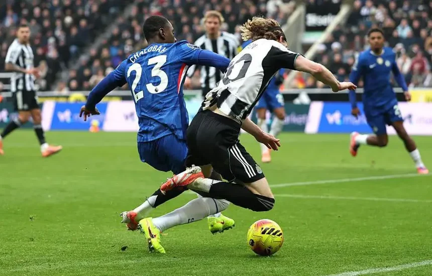 Newcastle United yasabye ibisobanuro ku misifurire idahwitse