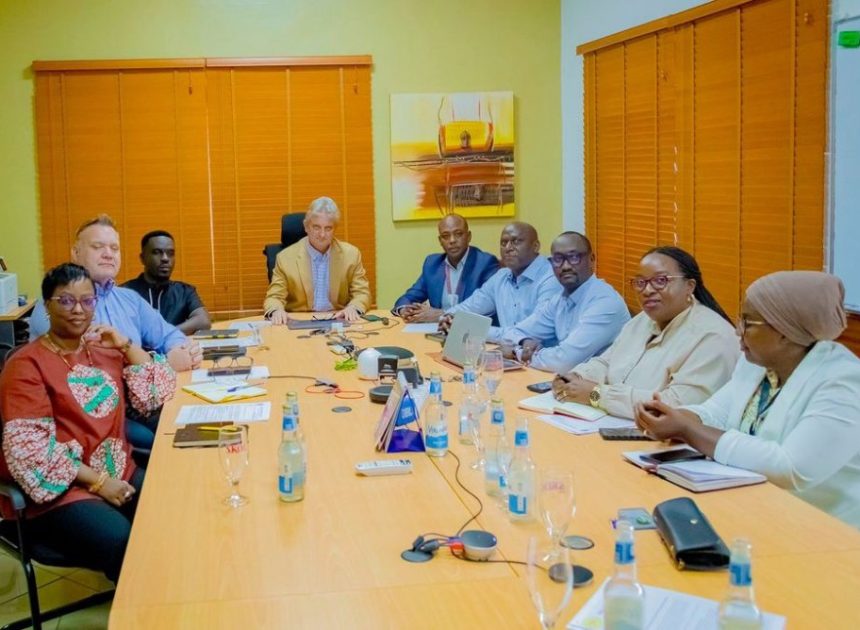 Rayon Sports yanyomoje amakuru yayigonganishaga n’umufatanyabikorwa wayo